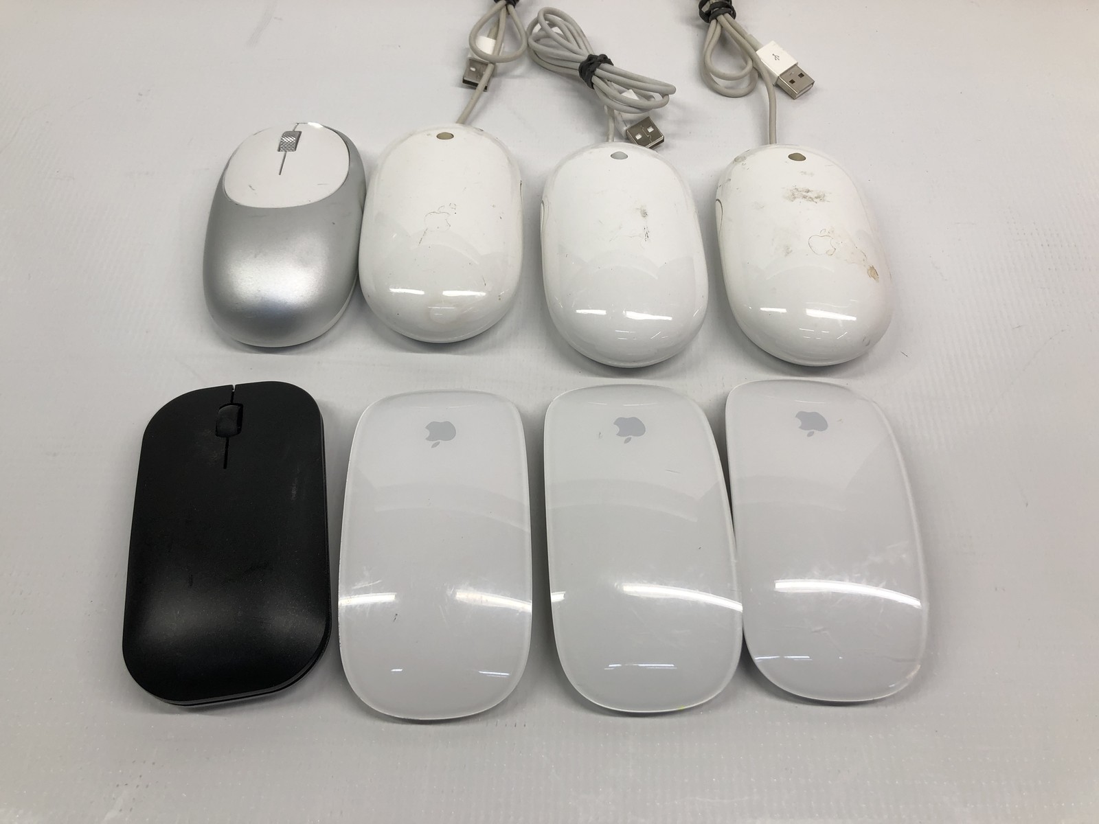 Lot of 8 Mouses Differents brands and models A1657 A1152