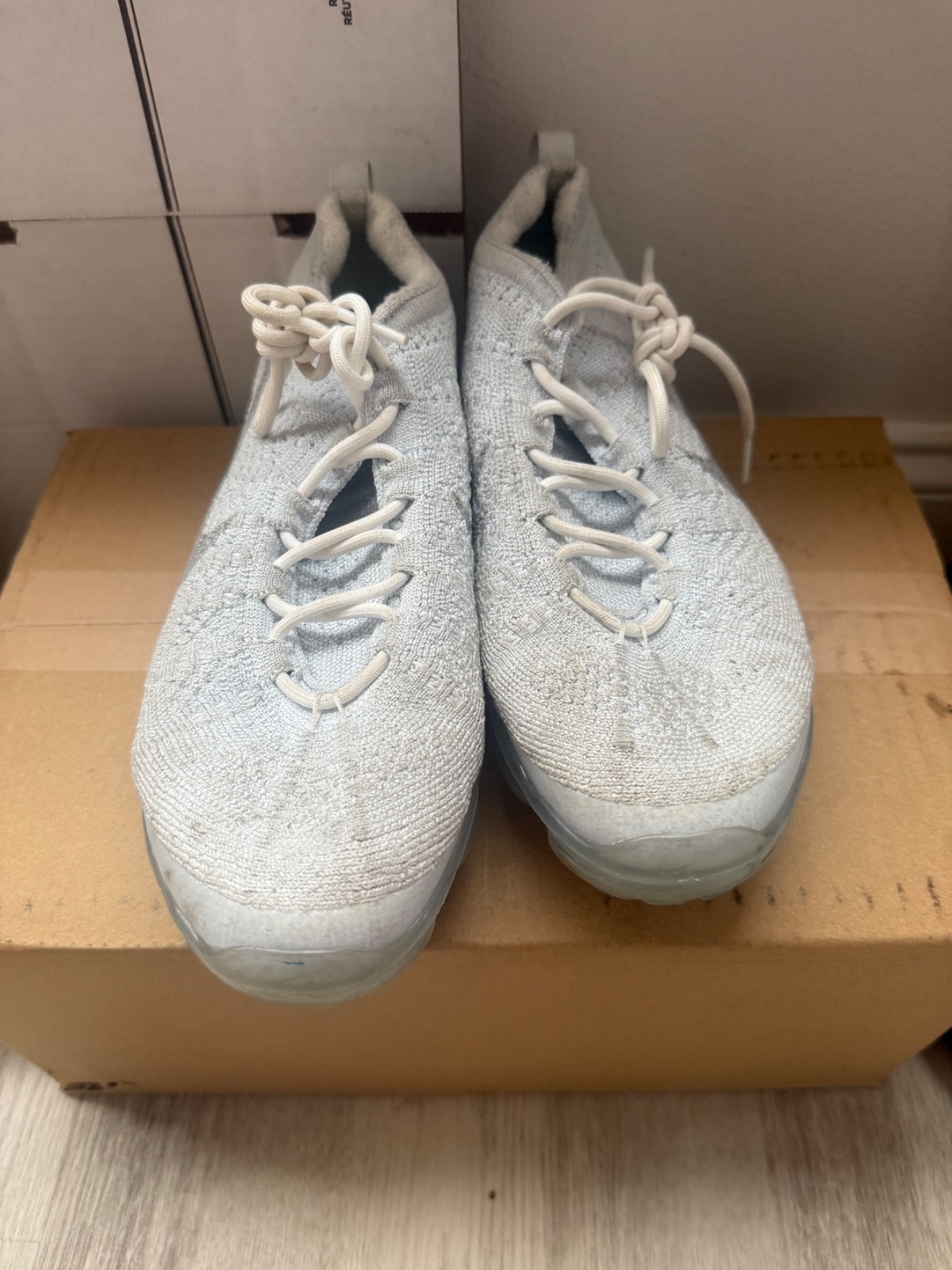 Nike shoes vapor max size 6