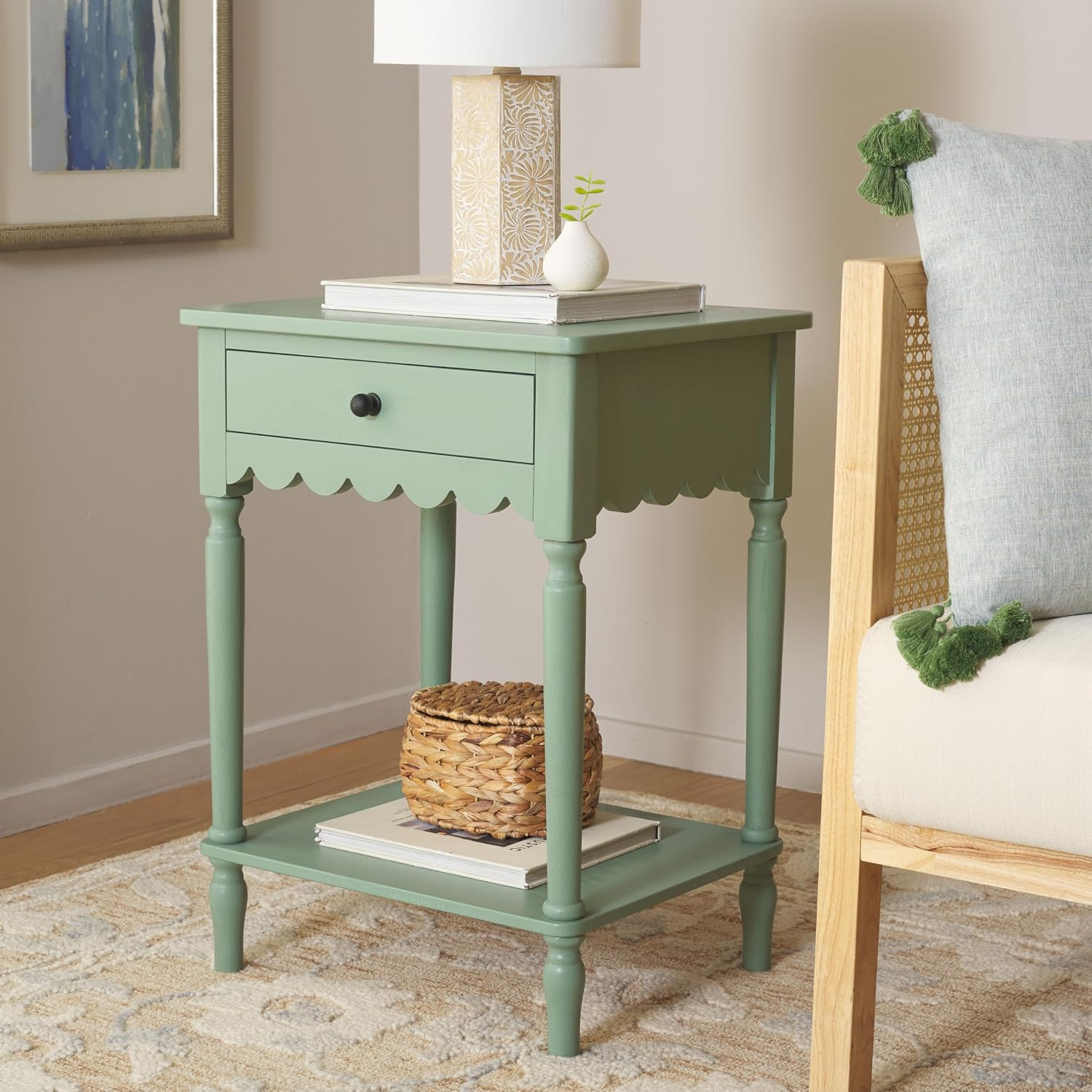 SAFAVIEH Home Collection – Haven Sage Green Accent Table with Drawer & Shelf, Sc