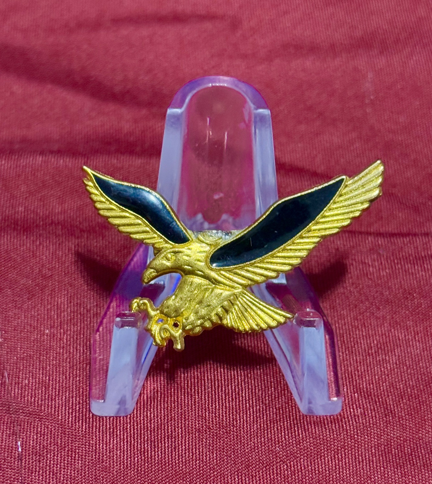 Iraqi Army eagle beret pin badge