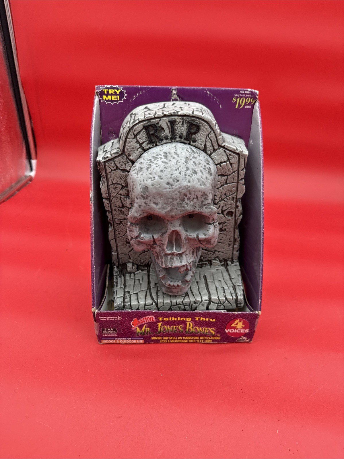 Vintage Halloween interactive talking skull  Mr Jones Bones  2001 New decoration