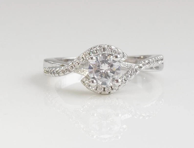 Lab-Created 1.30 Ct Round Cut VVS1 Diamond Engagement Ring 14K White Gold FN