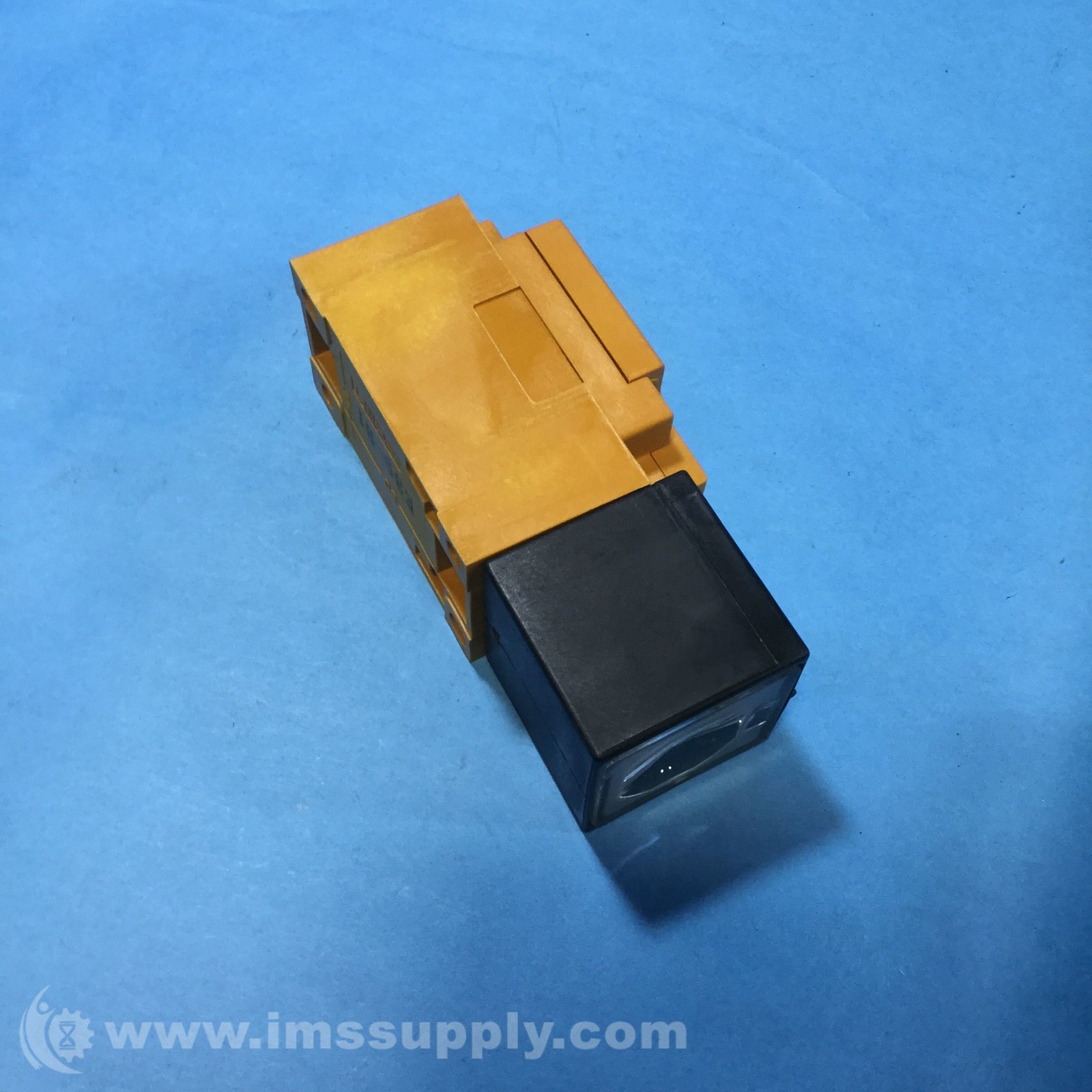 Omron E3N2-50E4-US Photoelectric Switch FNOB