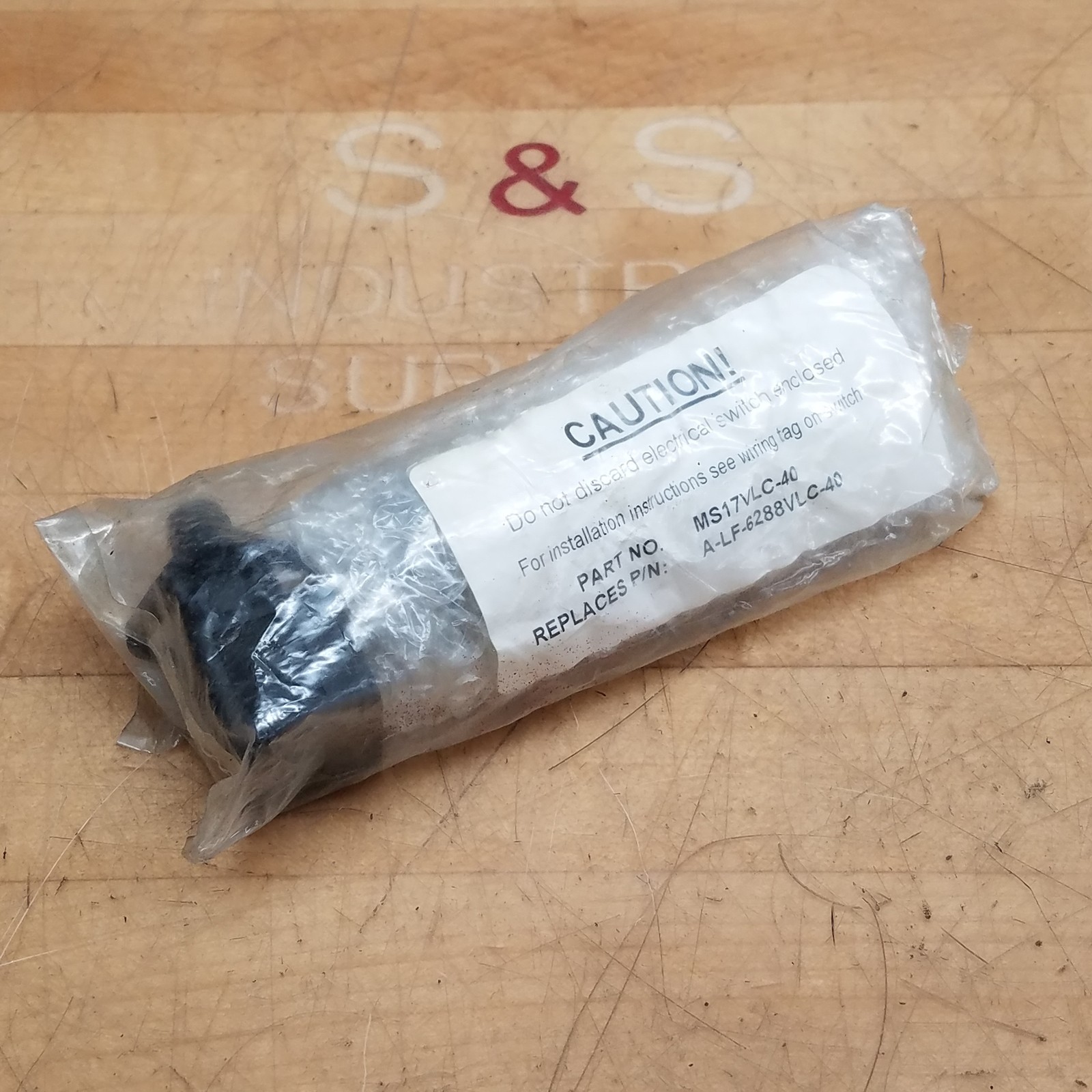 Schroeder MS17VLC-40 Electronic Indicator, 1/8" NPT, 40 PSI - NEW
