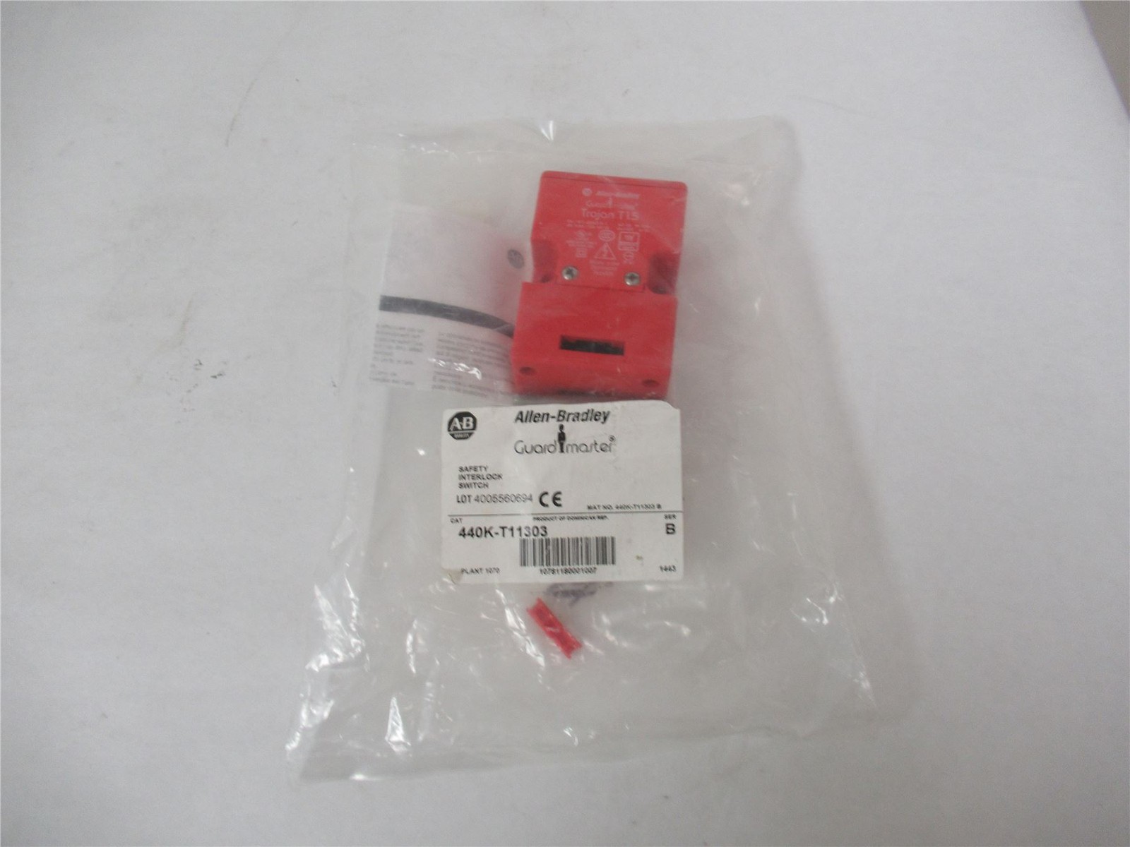 252073 New-No Box; Allen-Bradley 440K-T11303 Tongue Interlock Switch
