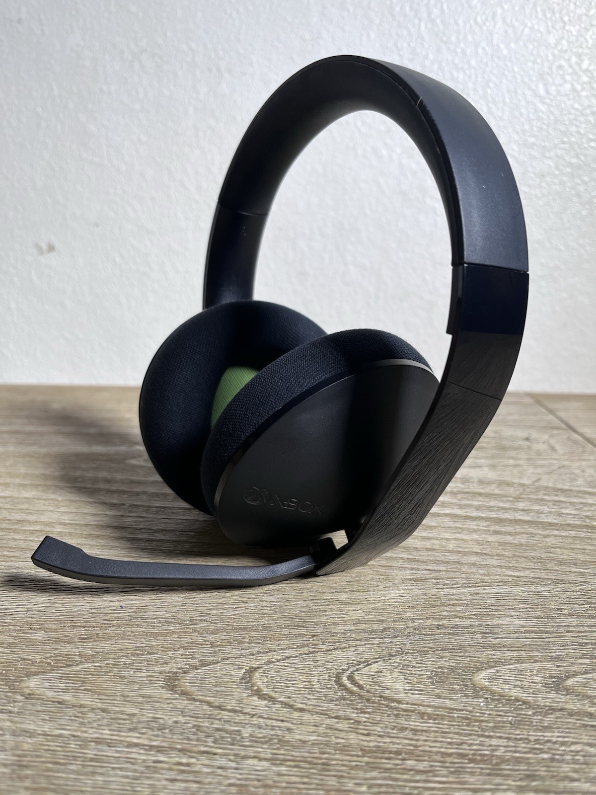 Microsoft Xbox One Stereo Headset - No Adapter! In Good Condition Tested Works