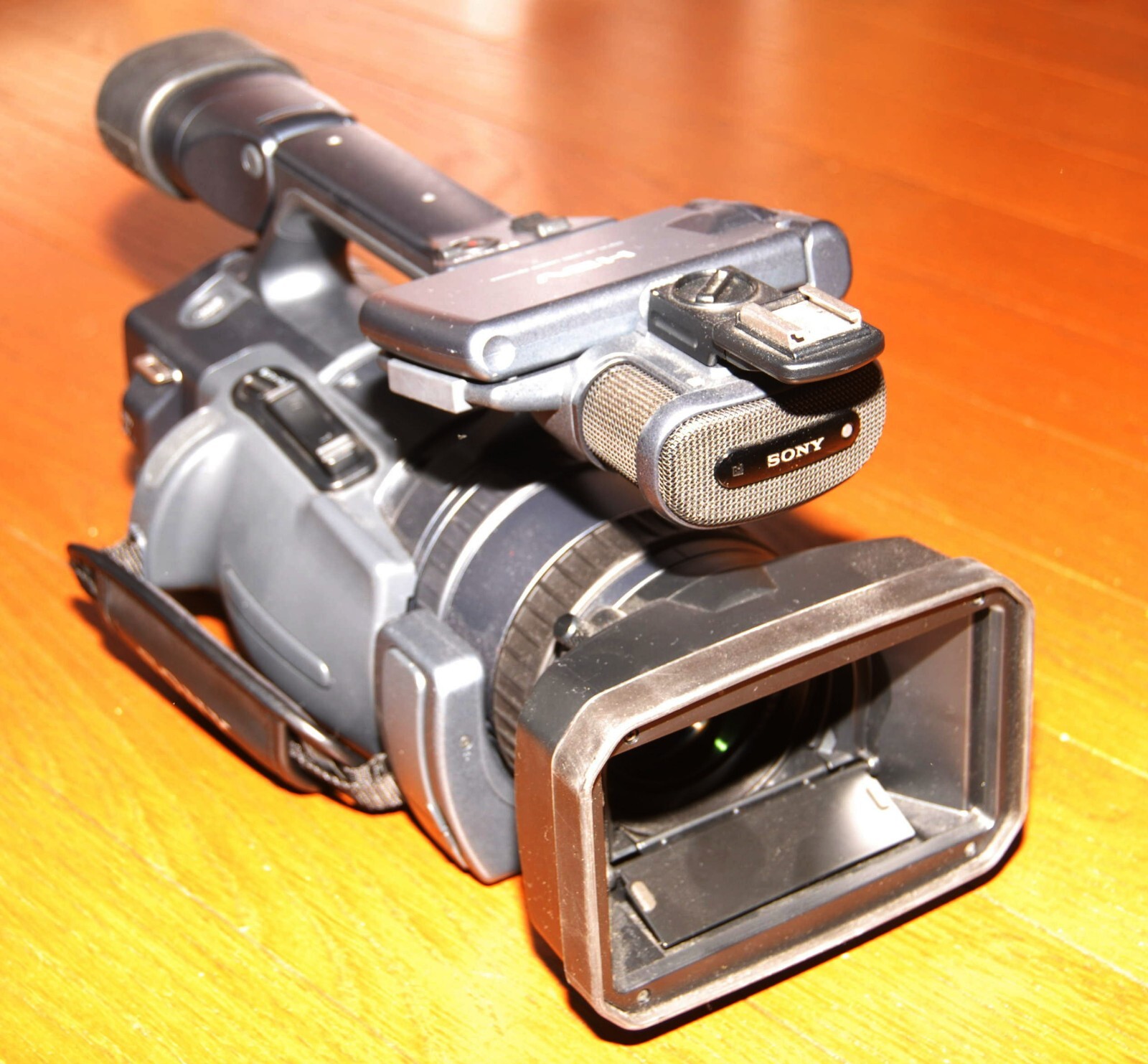Sony HDR-FX1 Digital HD Video Camera Camcorder JPN Model From JAPAN [FOR PARTS]