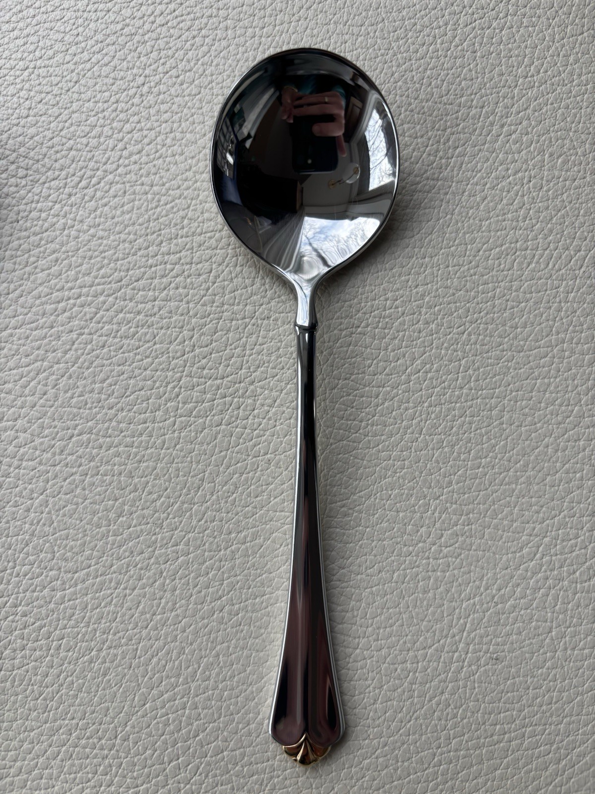 Oneida - GOLDEN JUILLIARD - round bowl (cream soup) spoon NEW