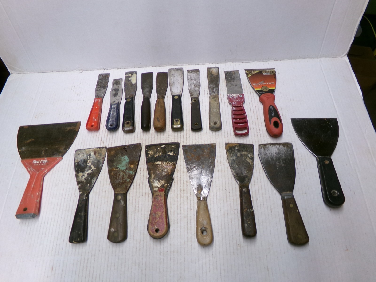 Lot of 18 Red Devil Hyde Others Putty Knives
