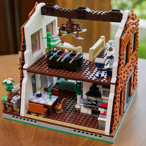 Creator Expert Forest Cabin 85003 building block - A frame cabin building bricks
