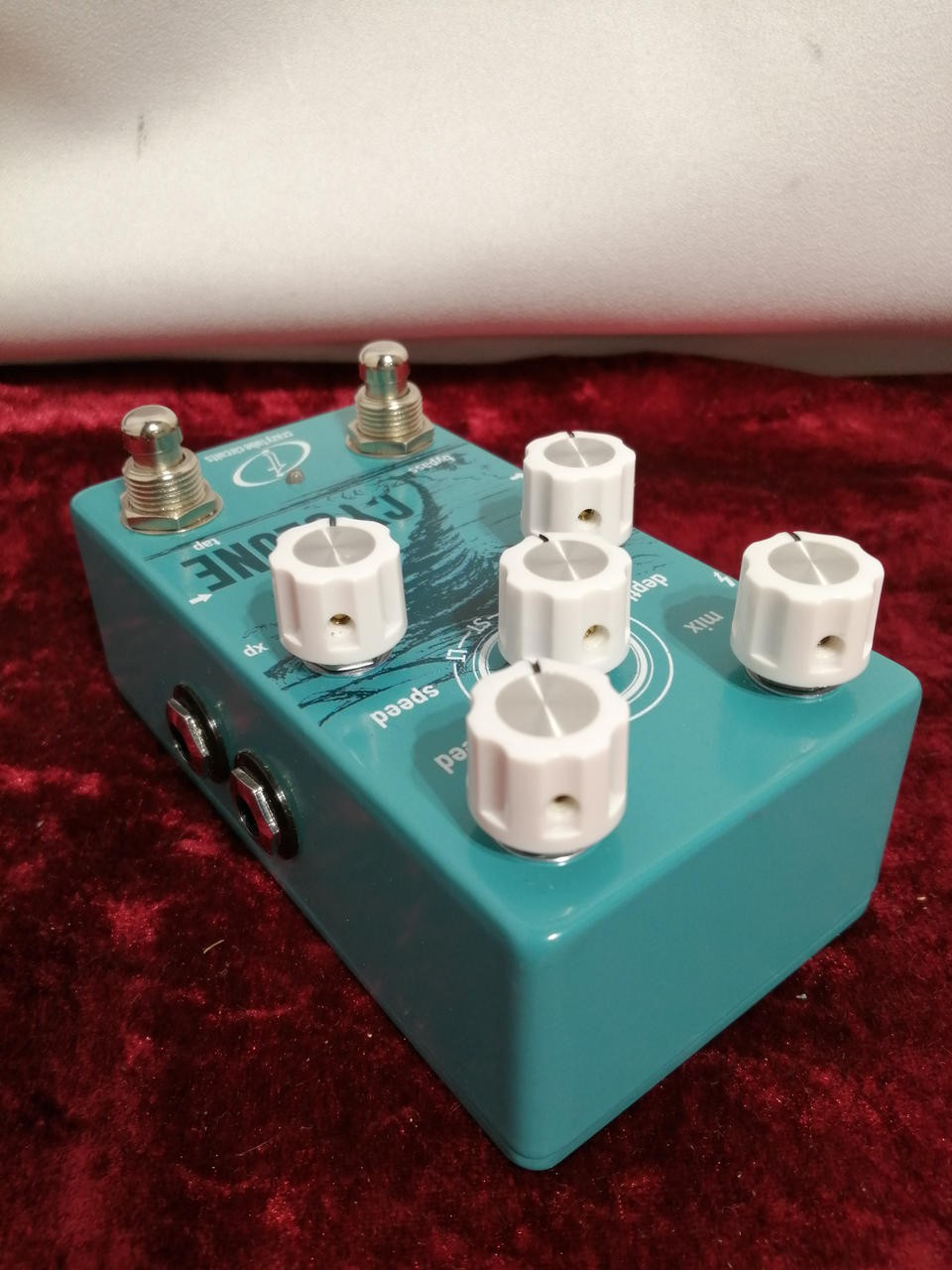 CRAZY TUBE CIRCUITS Model CYCLONE