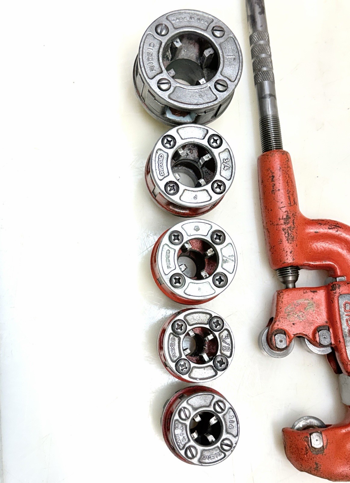 Ridgid 00-R Pipe Threader Die Set NPT w/ Ridgid No. 2A Pipe Cutter 1/4" - 1"