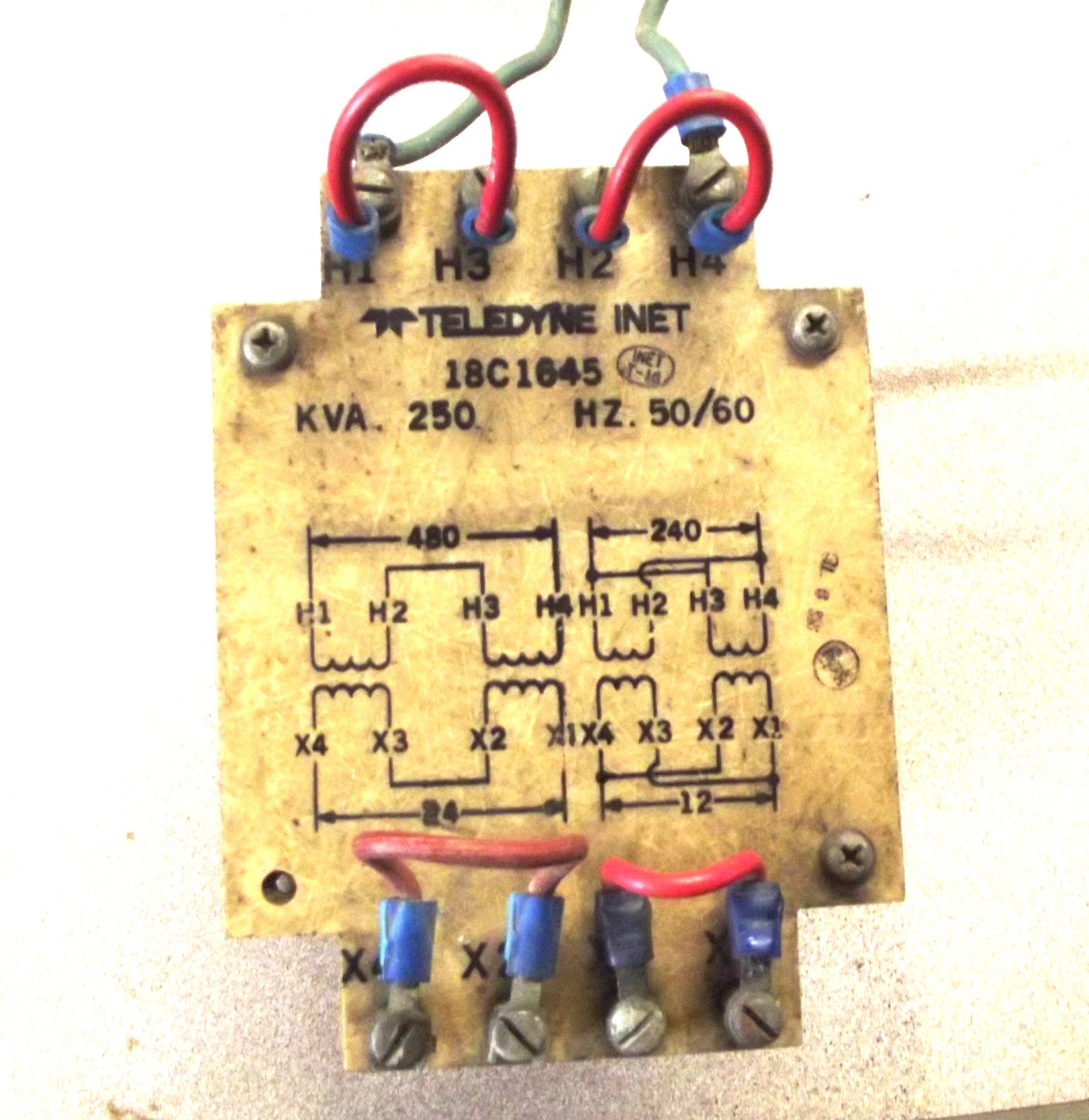 Large Transformer 120 Volt to 6 / 12 Volt  READ Descriptiom