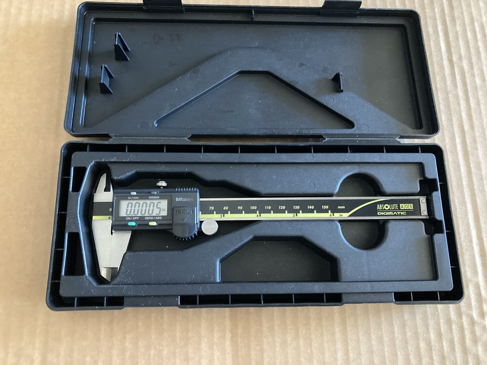 Mitutoyo 6-Inch Digital Calipers Model 500-196-30