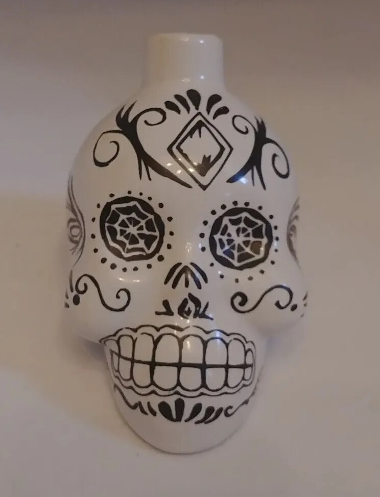 KAH TEQUILA Hand Painted Black & White Sugar Skull EMPTY 50 ML Bottle (B3-J10)