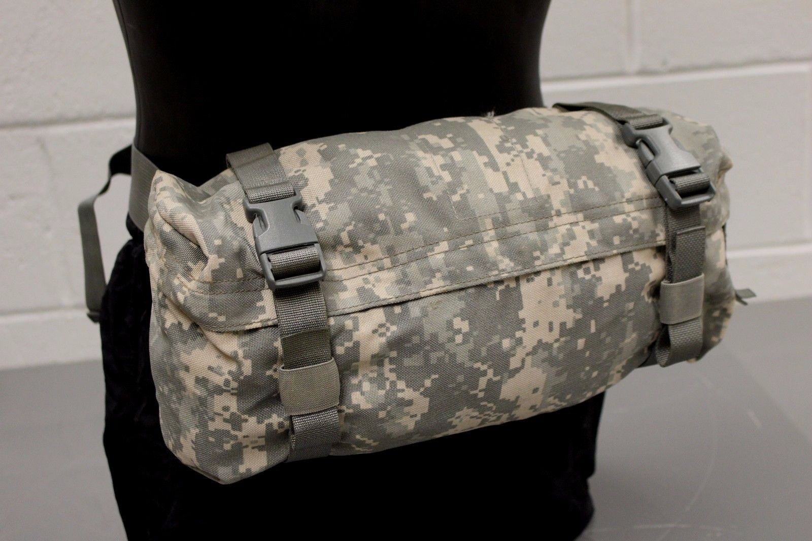 Military Issued ACU Molle II Waist Pack /Butt Pack - 8465-01-524-7263 - Grade B