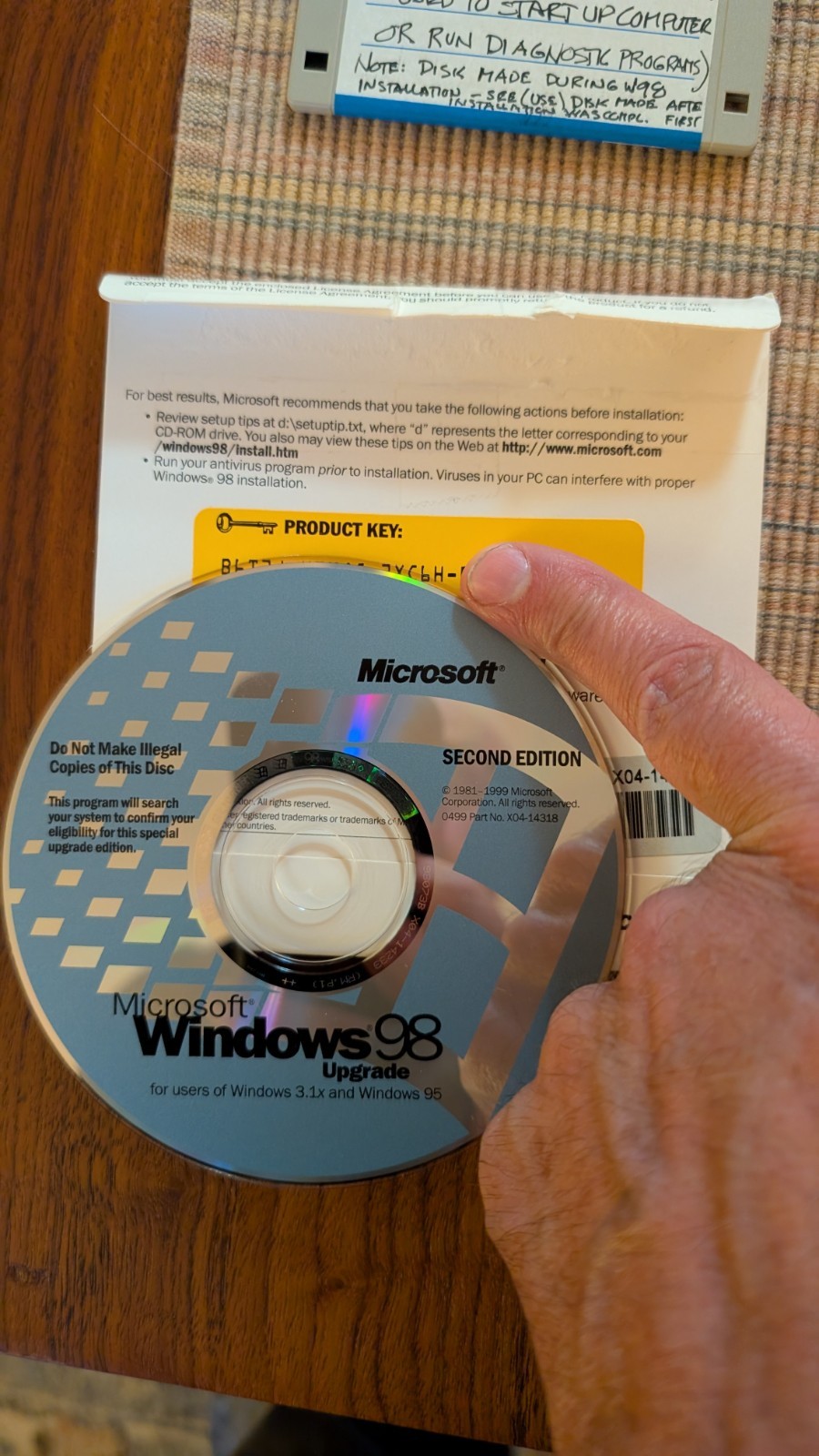 Microsoft Windows 98 Upgrade Second Edition Vintage - CD and Key Code