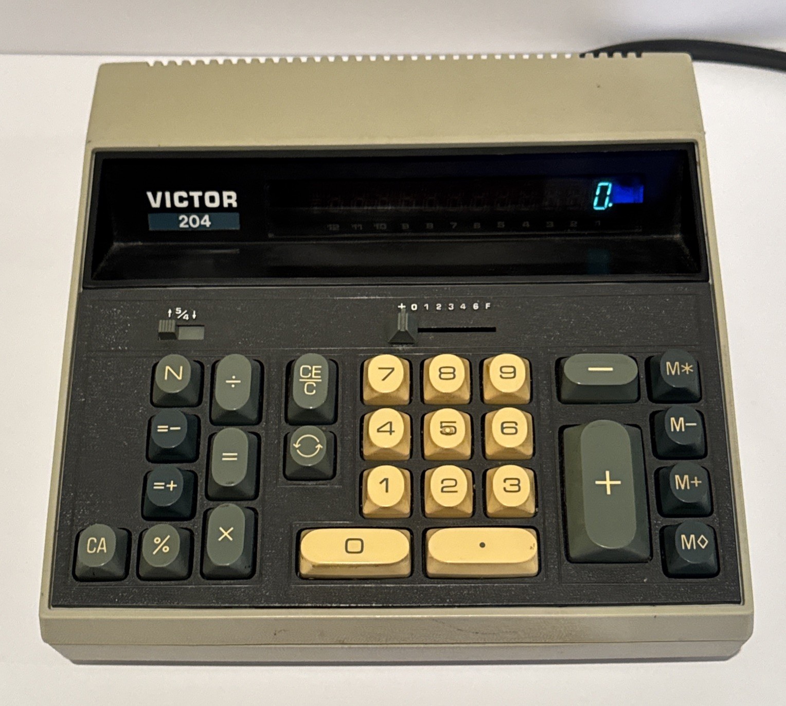 Victor 204 Adding Machine Calculator with Dust Cover Tested & Works Vintage