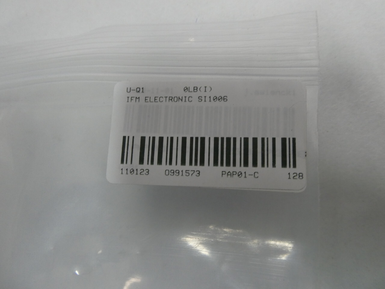 Ifm Electronic SI1006 Flow Sensor 90-240v-ac