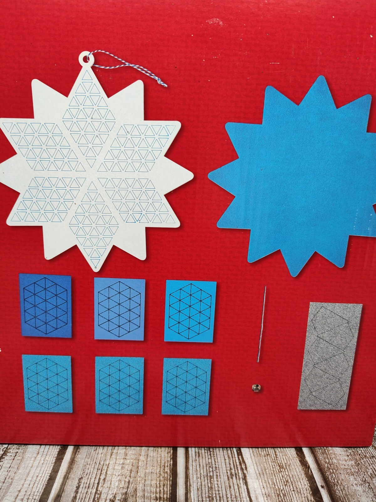 Creatology Christmas DIY Snowflake Wall Decor Craft Kit NEW