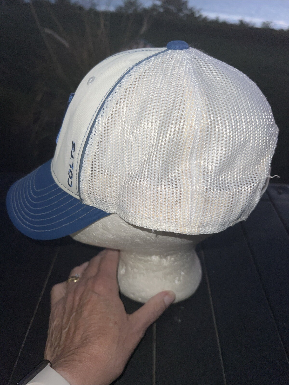 Indianapolis Colts White Hat Cap w Blue Horseshoe, White Mesh Worn Inside