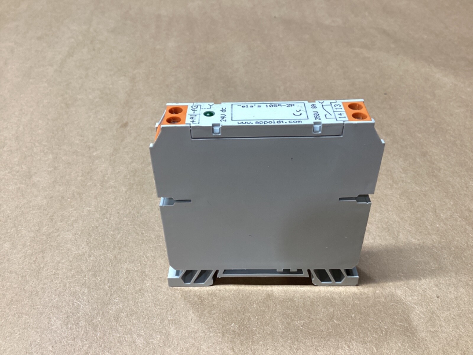 Appoldt 1055-2P Solid State Relays 24VDC 250V 8A #135L79