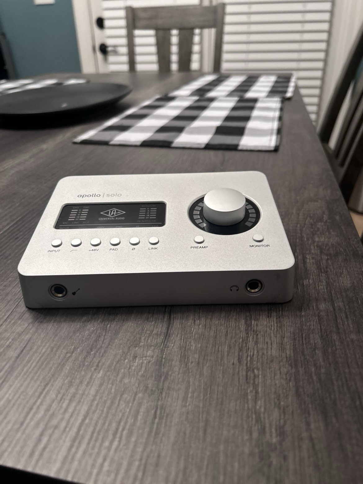 Universal Audio Apollo Solo Heritage USB-C Desktop Interface, Phantom Power