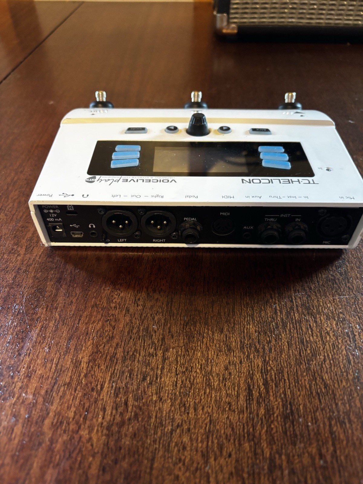 TC-Helicon VoiceLive Play GTX Vocal & Guitar Effects Processor Pedal Effector