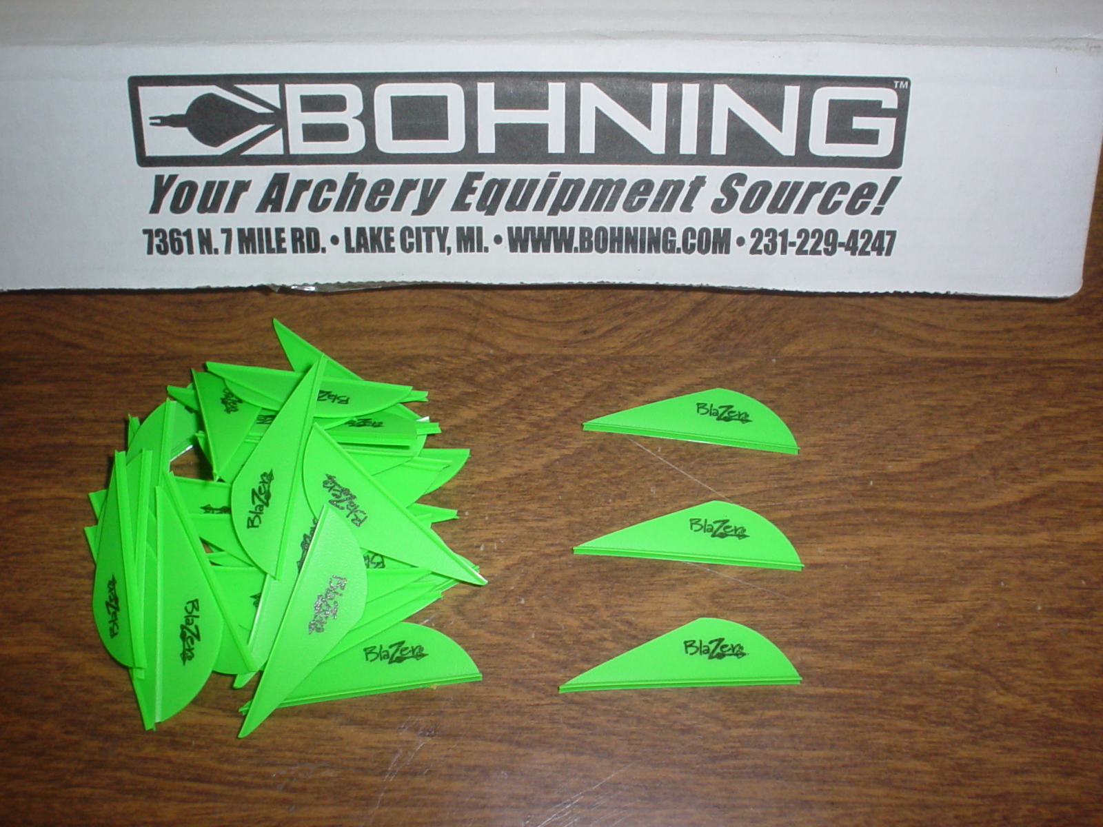 Bohning 2" Blazer Vanes, 100 Pk. Neon Green for Archery Bow Hunting Arrows