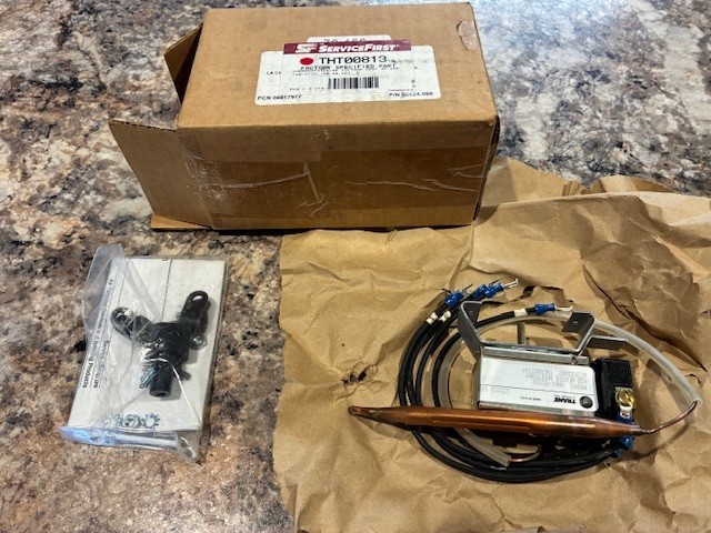 Trane THT00813 Thermostat