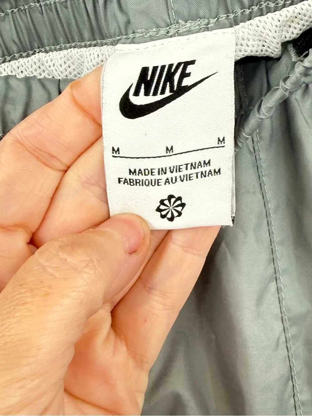 Nike Windrunner Woven Lined Pants DX0653-084 Size Medium Gray