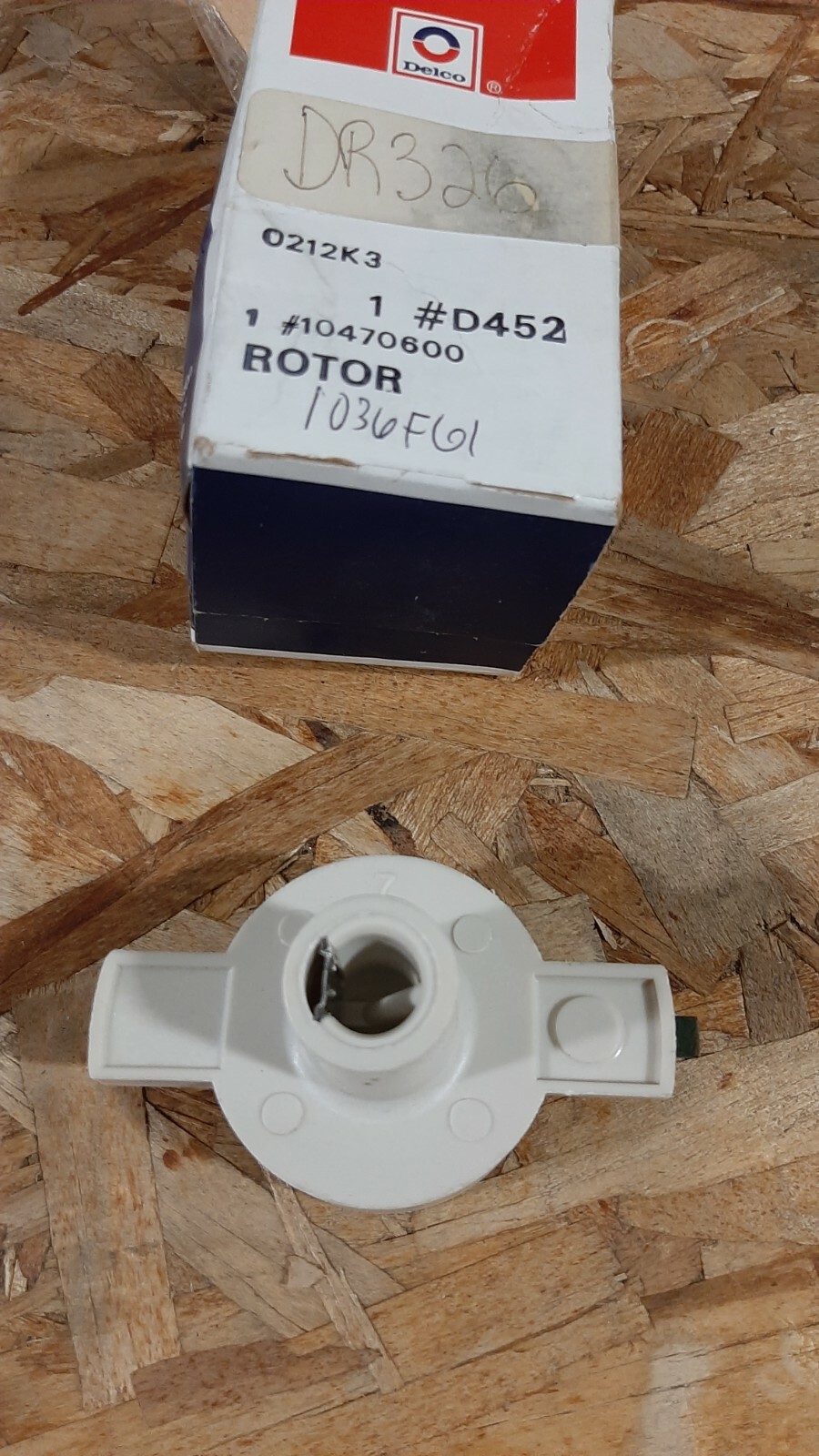 AC DELCO D452; GM# 10470600 NOS OEM IGNITION ROTOR