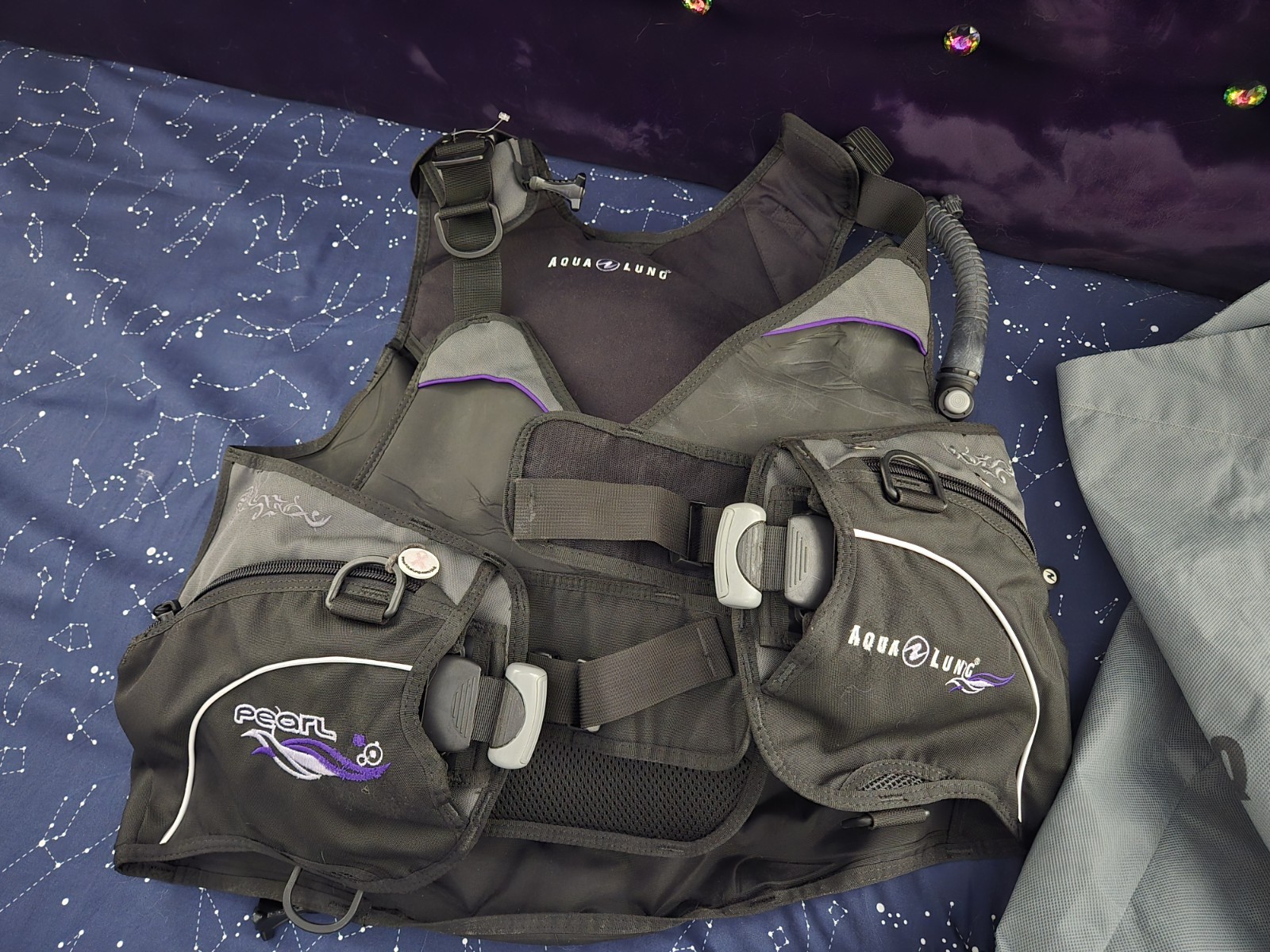 Aqua Lung Pearl Buoyancy Compensator BCD, Size Large, Black/Gray/Twilight