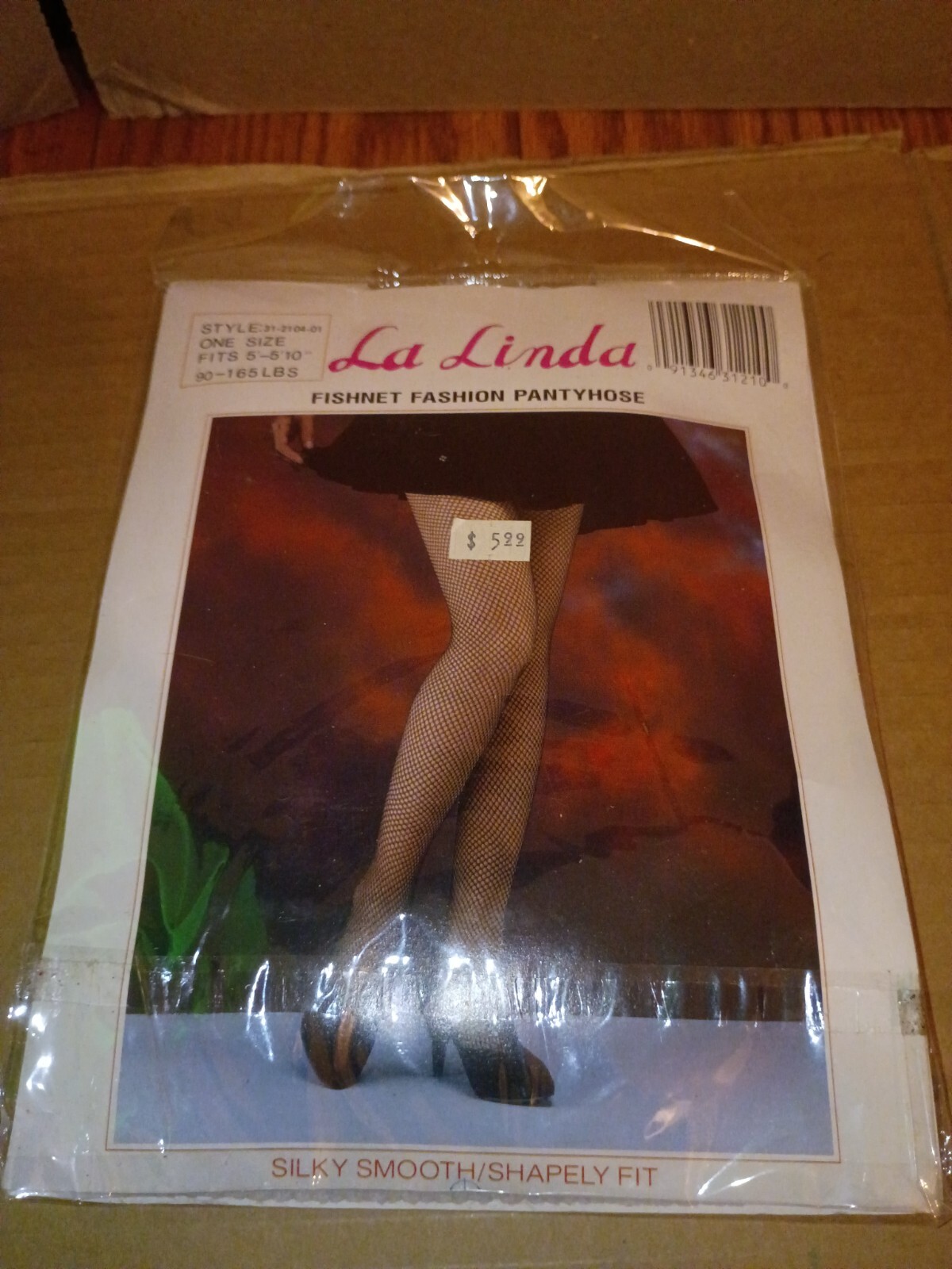La Linda Ladies One Size Fits 5'-5'10" 90-165 lbs. White Fishnet Pantyhose NEW.