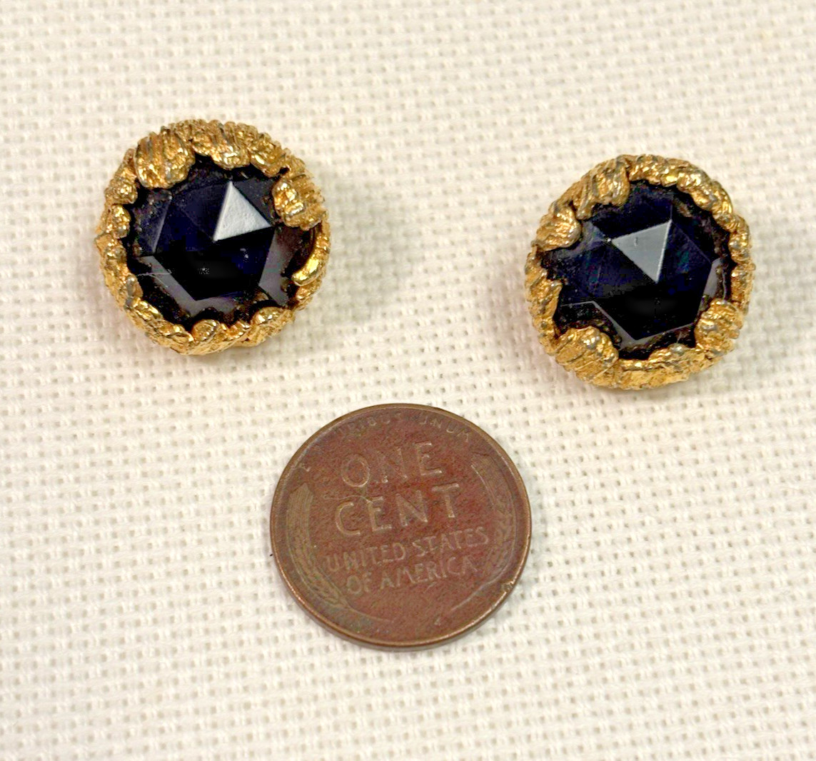 Vtg Clip on Earrings Jonne by Schrager Black Faceted Glass Gold Tone .75"