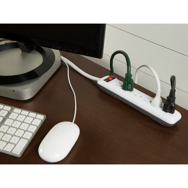 Project Source 2-1/2-ft 6 -Outlet Indoor White Power Strip