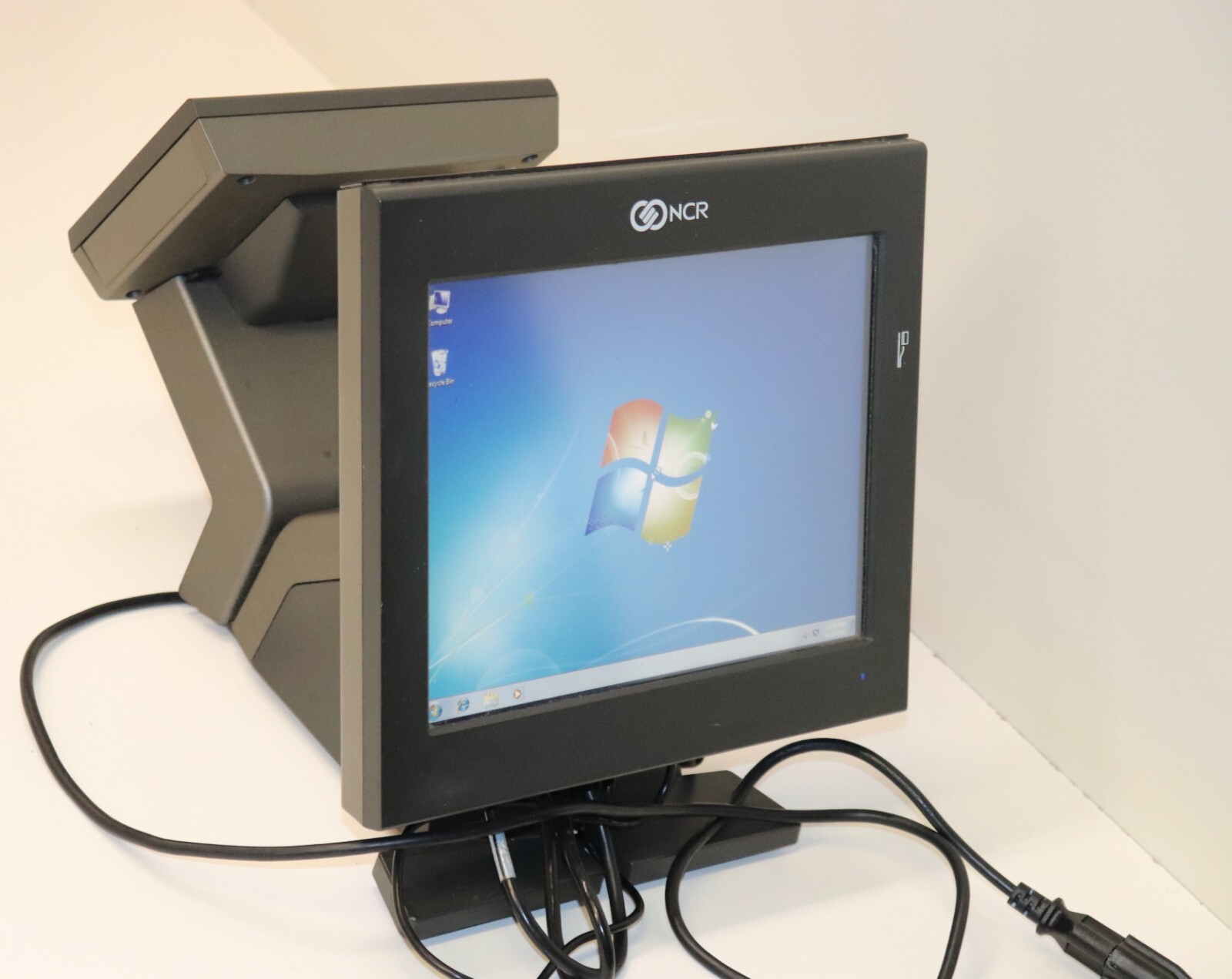 NCR P1230 NCR w/ C730F POS Terminal With Power Supply and Front Display