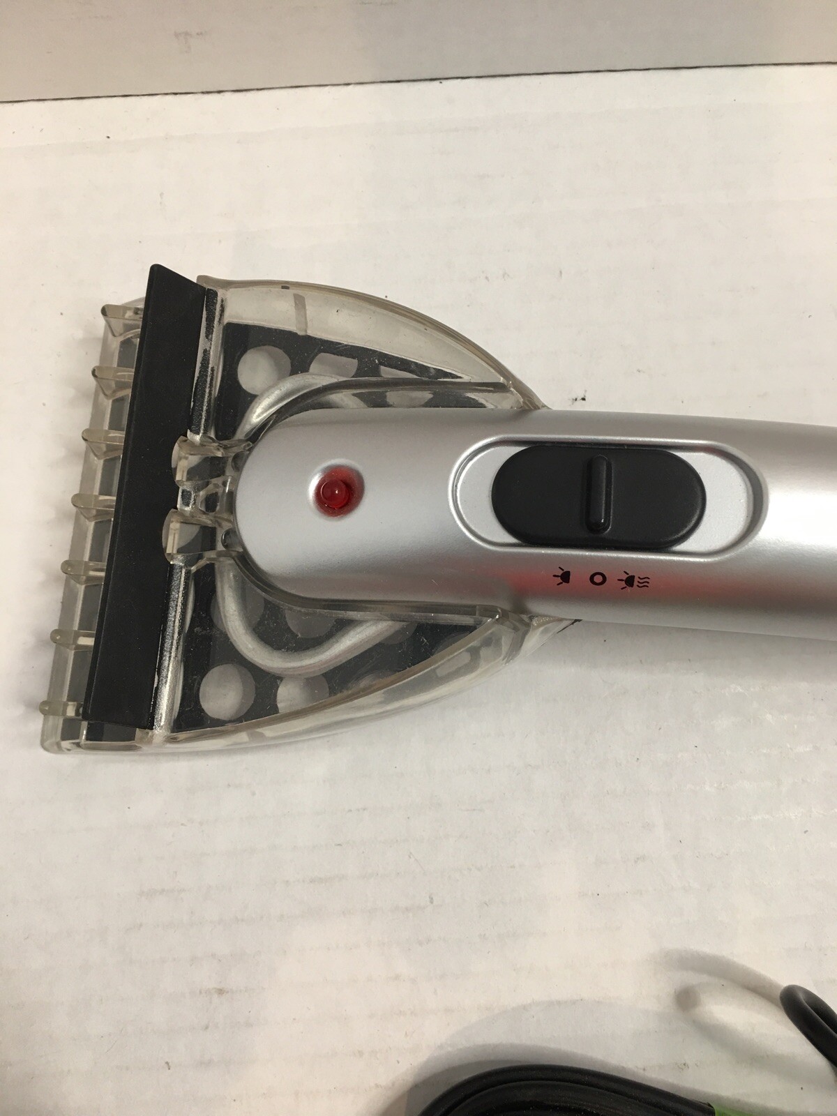 Magic Scraper Heated Ice Scraper SILVER NEW with BLACK POUCH CASE & CORD