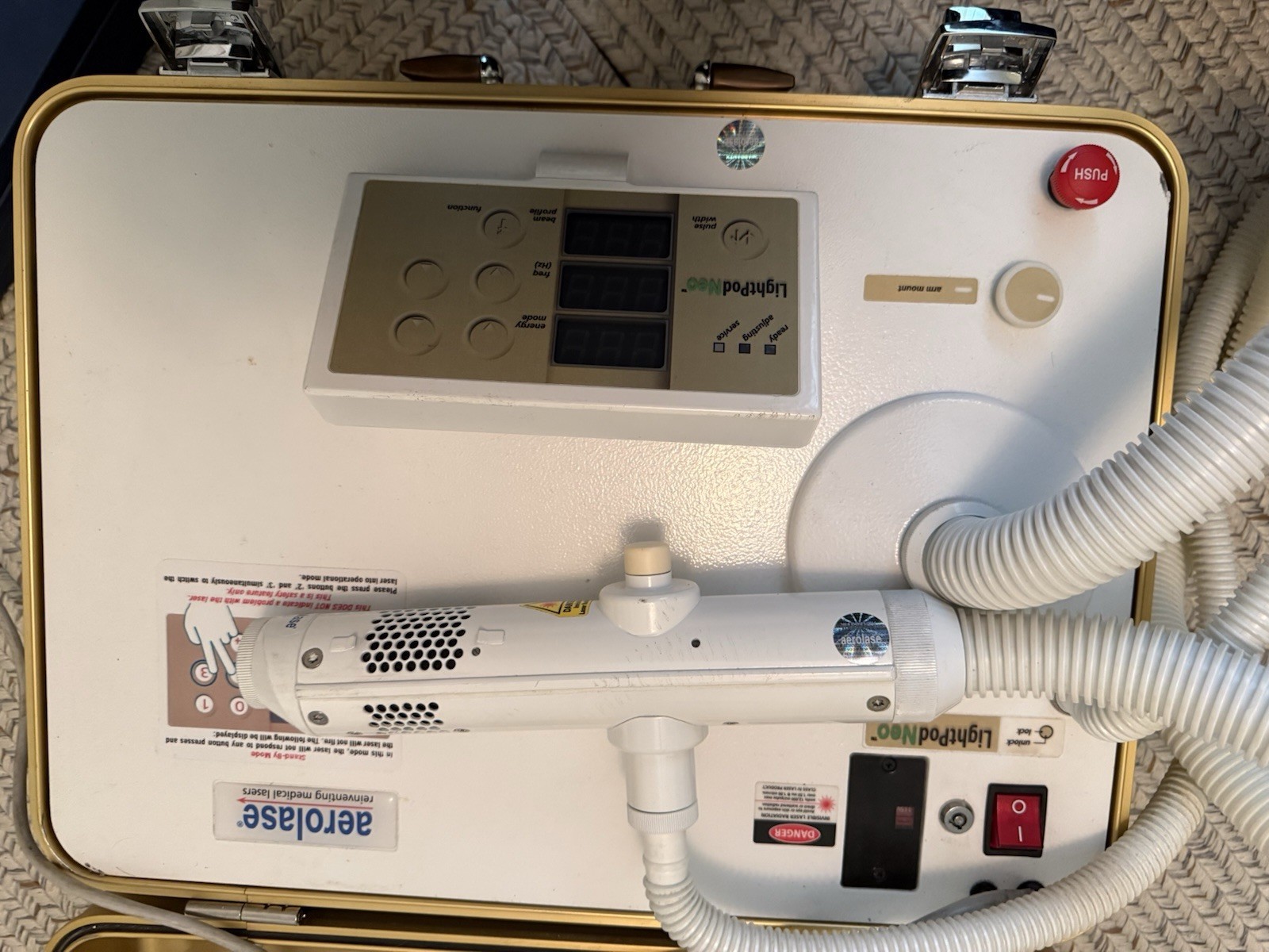 Aerolase LightPod Neo Laser with Case, Accessories for Cosmetology, Dermatology