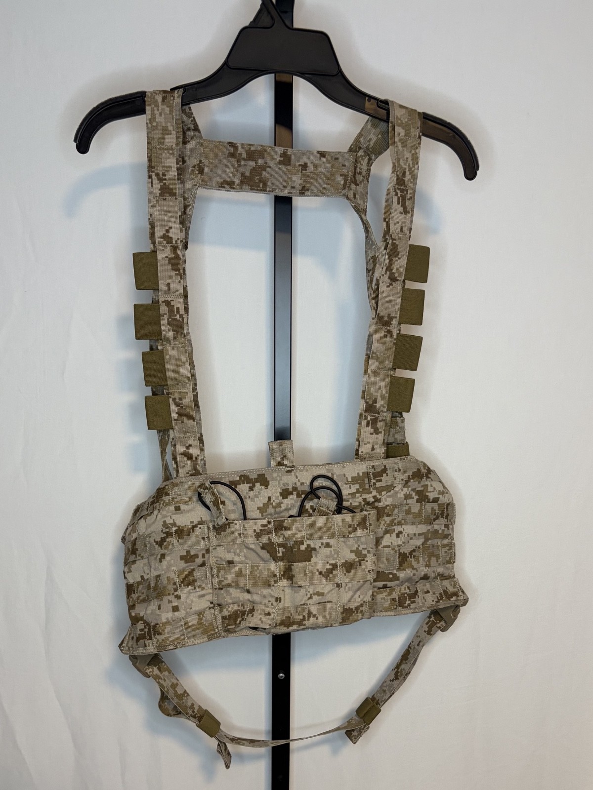 LONDON BRIDGE LBT-2586B-MP7 Low Profile Chest Rig AOR1