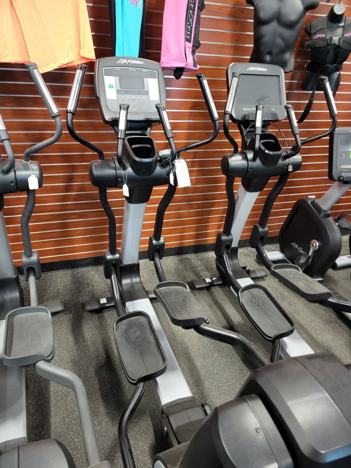 Life Fitness 95X Elliptical Crosstrainer – Black – Achieve Console