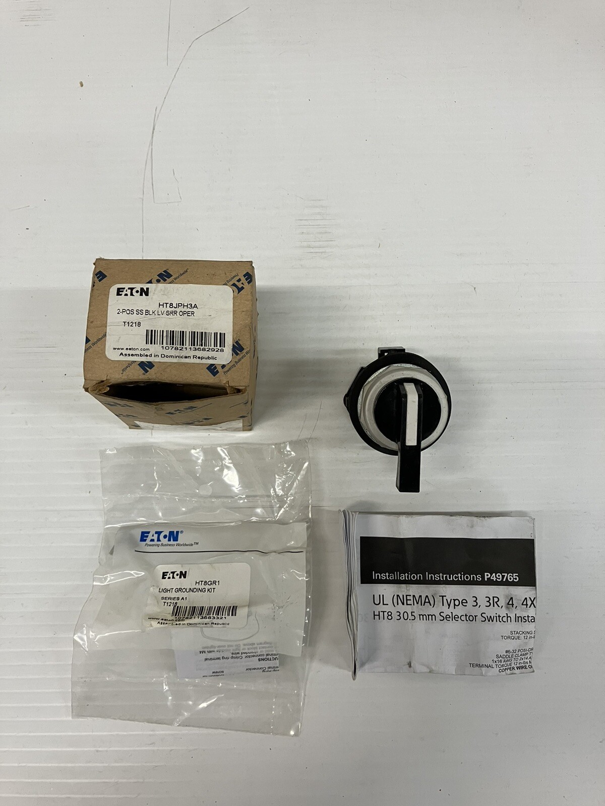 EATON HT8JPH3A Selector Switch Operator 2 Position Spring Return Black Lever