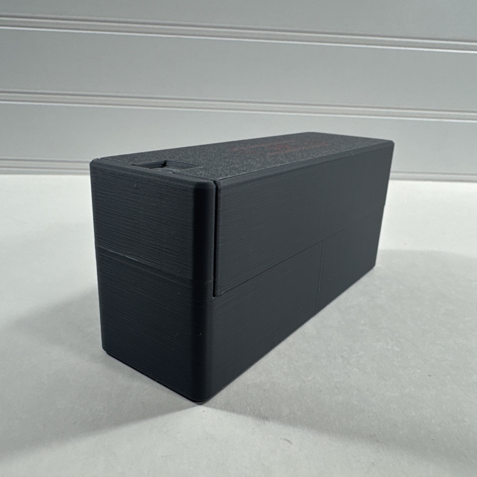 AA Battery Storage Container 14 Battery Capacity **Batteries Not Included**