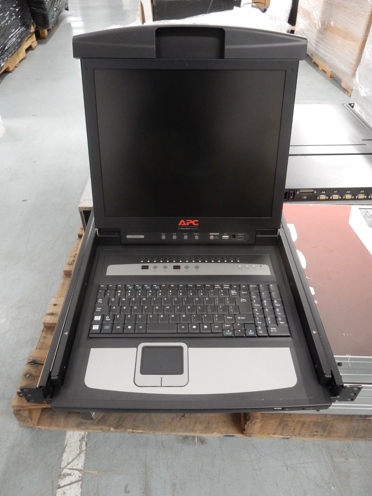 APC	AP5816 17" KVM Console - Unit Only
