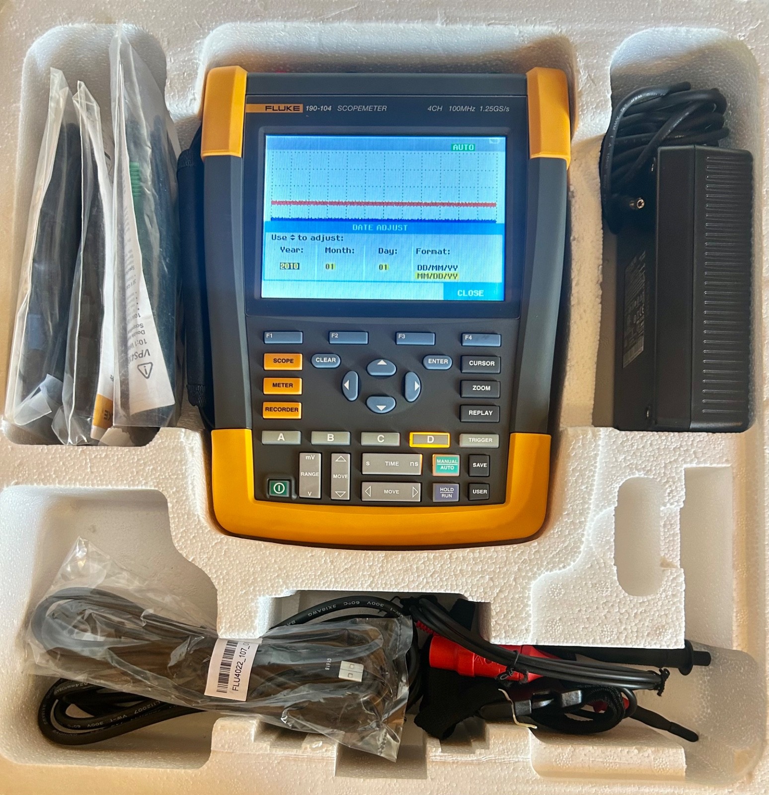 Fluke 190-104 11 Scopemeter 4 Channel 100MHz Color Screen Complete Kit
