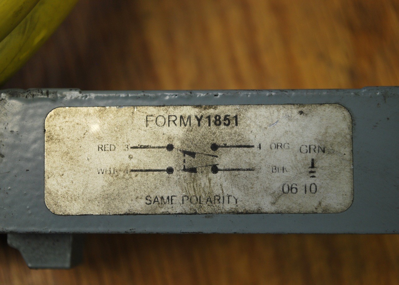 Square D 9007CT54 Limit Switch Recepticle - USED