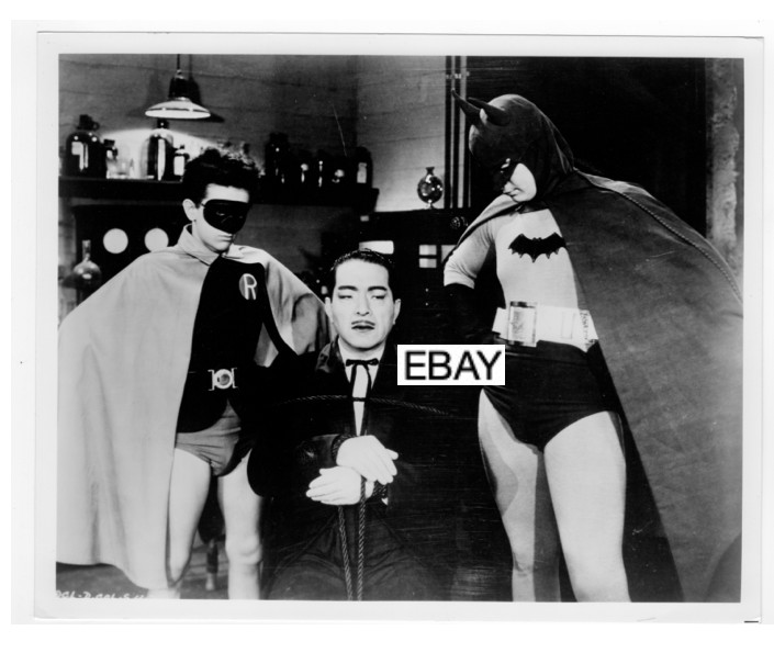 BATMAN 1943 SERIAL MOVIE PHOTO DC COMICS LEWIS WILSON J CARROL NAISH DARK KNIGHT