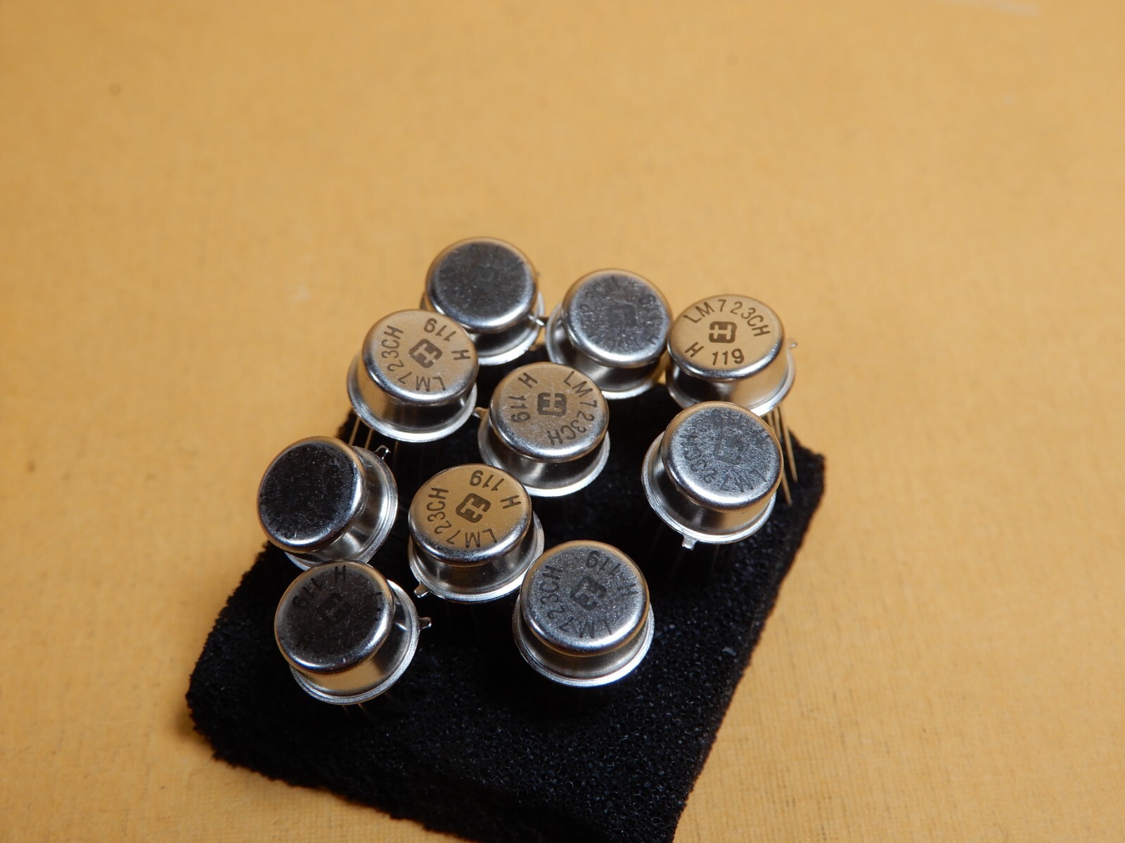 Harris Semiconductor LM723CH Adjustable Voltage Regulators Qty 10 NOS