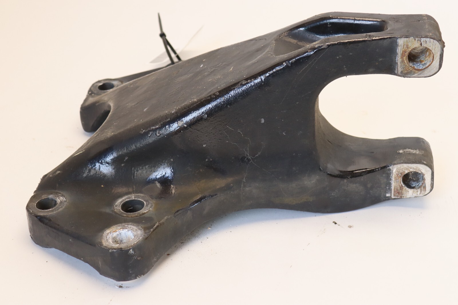 17-24 INTERNATIONAL LT625 NAVISTAR REAR SUSPENSION BRACKET SUPPORT HANGER OEM