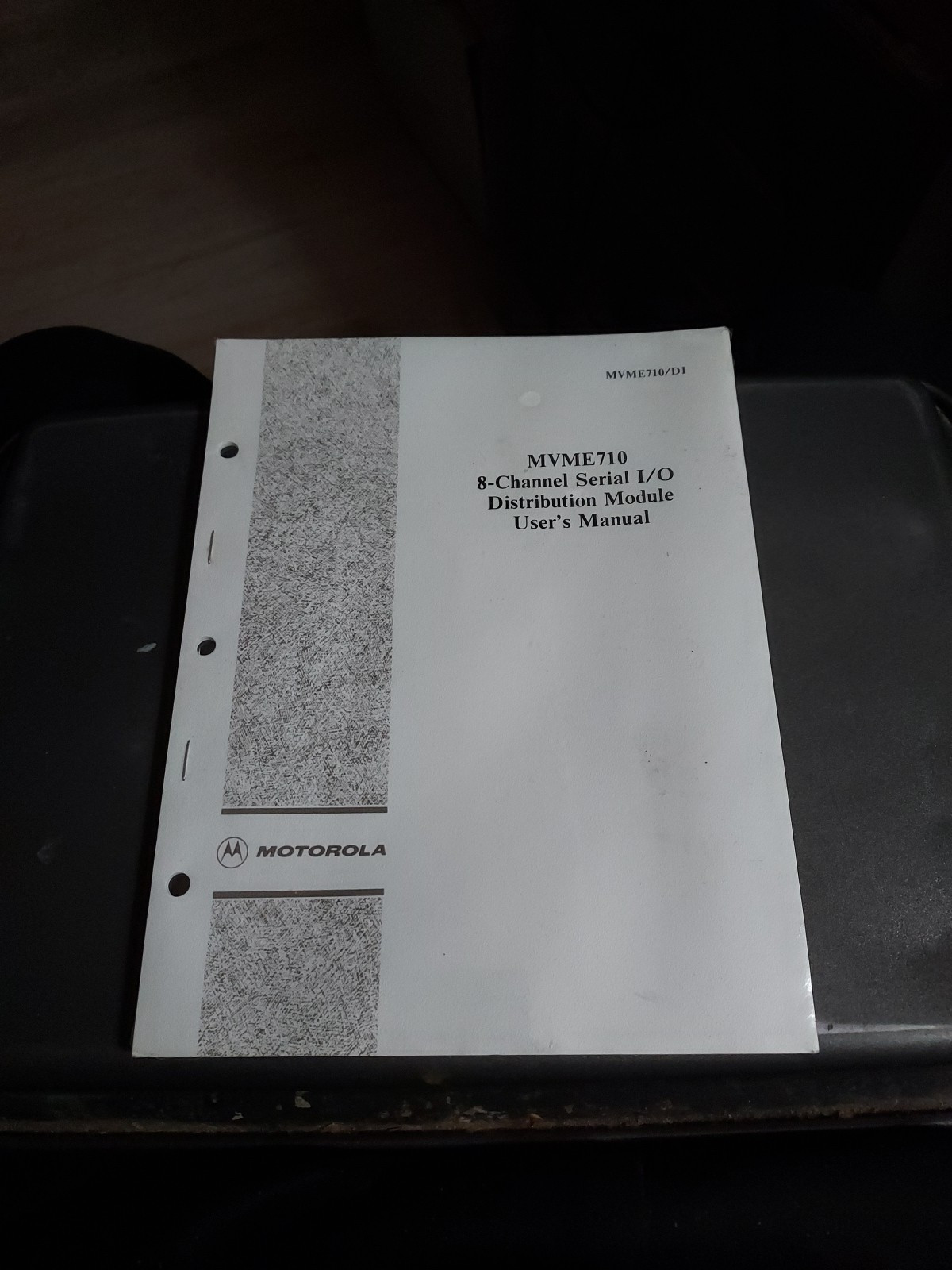 MOTOROLA MVME710 8-CHANNEL SERIAL I/O DISTRIBUTION MODULE USER'S MANUAL BRAND NE